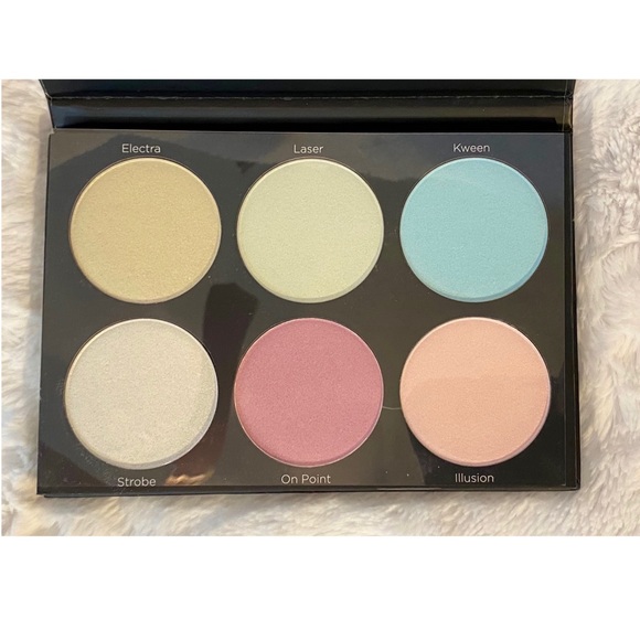 *❣️SOLD❣️*bhcosmetics Blacklight Highlight Palette - Picture 4 of 9